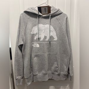Cute and super soft north face hoodie!